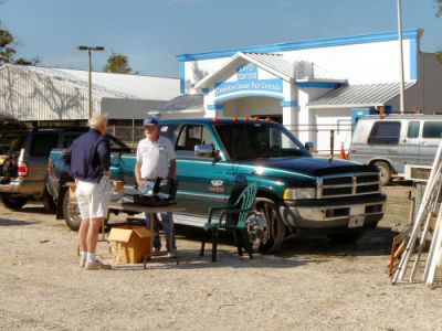 Charlotte County Tailgate-Fest <br> Photos by Dennis K4NF - Slide 9