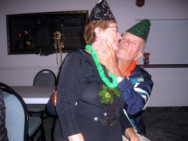 New Years Eve at Gulf to Bay <br> Photos by Ivamae Janes - Slide 16